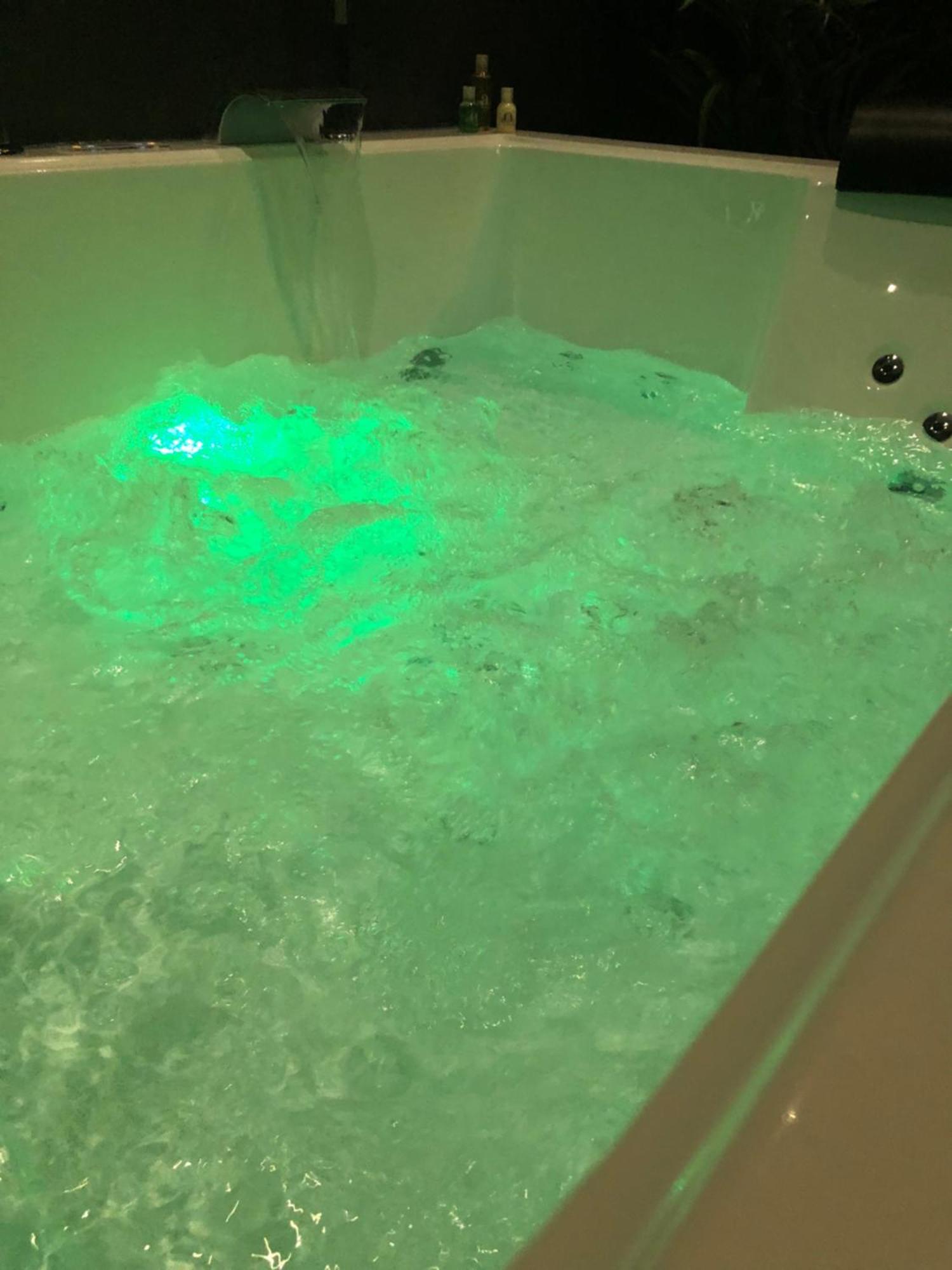 Appart-Hotel De Standing Avec Jacuzzi Privatisable En Option Périgueux Eksteriør billede
